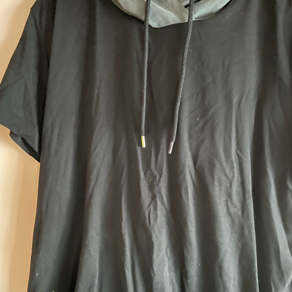 Xersion Black and Gray Hooded Men's Shirt